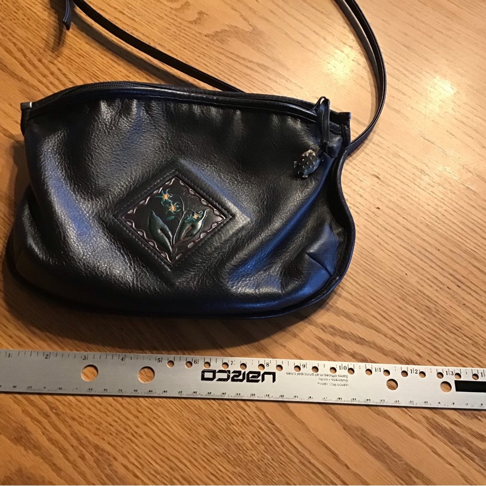 Hand Crafted And Tooled Leather Purse. - image 1